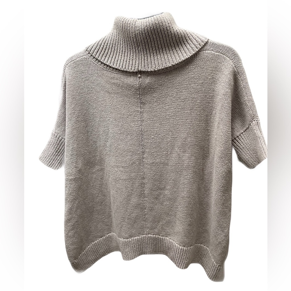 ❤️ OLD NAVY OVERSIZED PONCHO SWEATER SIZE XS